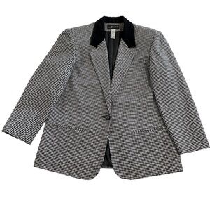 Sag Harbor Women's Black/White Houndstooth Blazer with Black Velvet Collar Sz 18